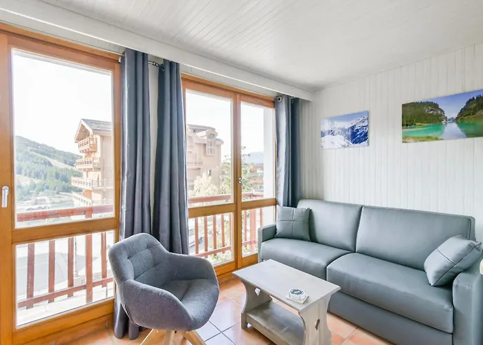 2 Pieces Au Centre De Avec Acces Skis Aux Pieds - Fr-1-514-65 Apartment *