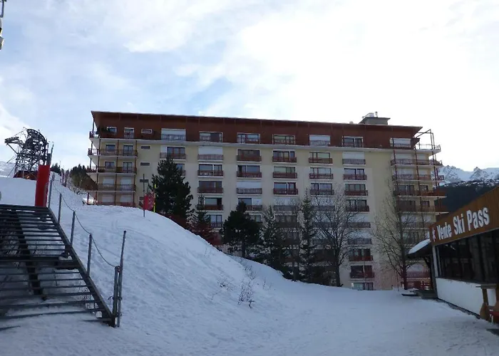 Apartment 2 Pieces Au Centre De Avec Acces Skis Aux Pieds - Fr-1-514-65 Courchevel